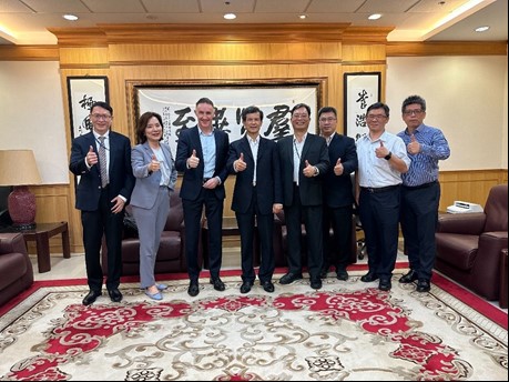 刑事局、金融機構代表合影